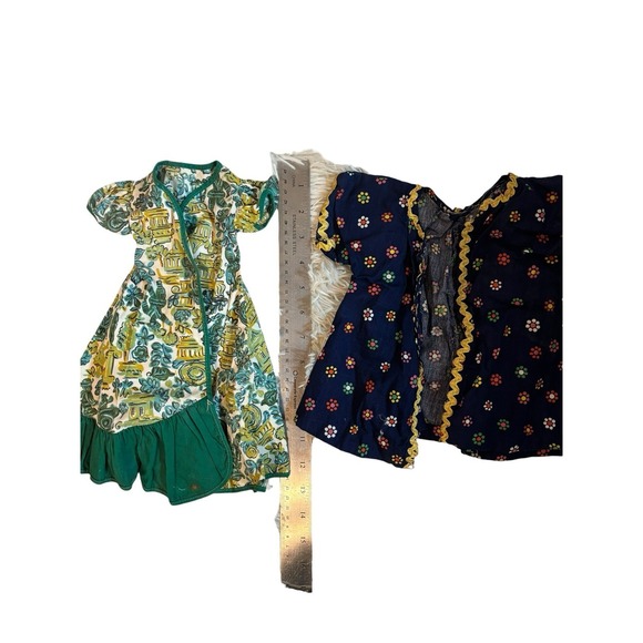 Vintage Doll Clothes Lot of 24 Pieces Dresses Outfits Mixed Styles - Picture 3 of 9